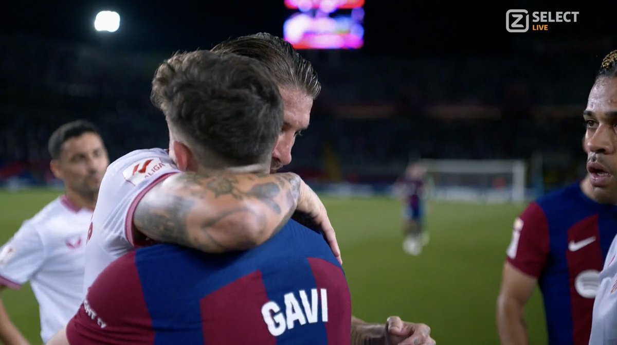 📸 - Ramos & Gavi after the game.