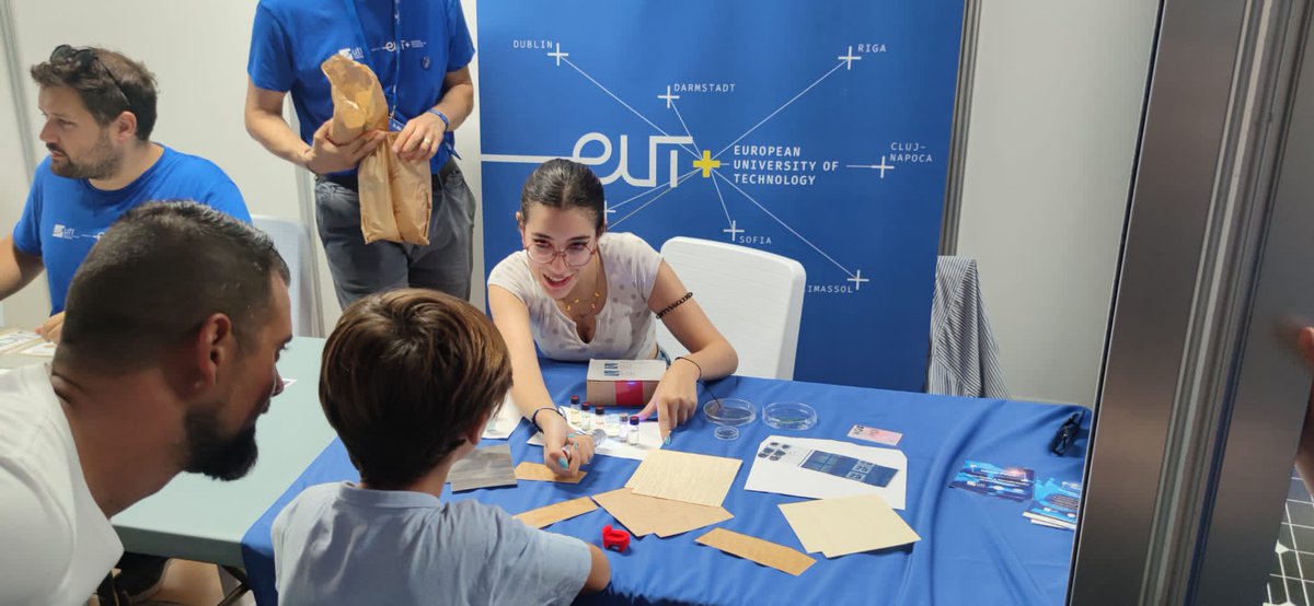 EuropUnivTech's tweet photo. @UTTroyes researchers and students participated in the #EuropeanResearchersNight in Cartagena with an activity on nano-lights and a card game to raise awareness of the carbon footprint in our everyday lives.

🇪🇺 #ErasmusPlus #EUtCartagenaWeek2023 #EUtPlus #EUtech #EUtAccelerate https://t.co/xUzsKoqJjI