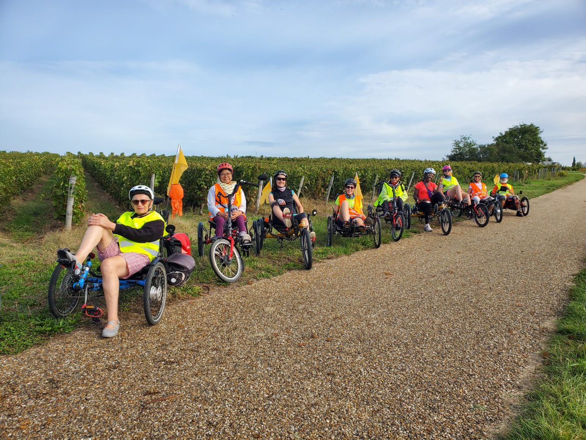 MelLorion's tweet photo. Faire un voyage à vélo, c'est le défi que notre groupe d´amis 👩🏻‍🦽👩🏽‍🦽👩🏻‍🦯🏃‍♀️🏃🏻‍♀️ s´est lancé. Lundi 25/09, notre équipe Hand2,3onpédaletous est partie d´Orléans pour rallier Tours après 5 jours et 170km en vélo tricycle le long de la Loire. Quelques images de cette merveilleuse aventure https://t.co/XzSGFkzIc9