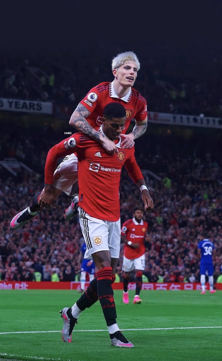 UnitedCentral20's tweet photo. 🚨 MANCHESTER UNITED FANS LATE NIGHT FOLLOWER GAIN!

- LEAVE YOUR HANDLES BELOW
- FOLLOW EVERYONE WHO LIKES THIS TWEET
- LIKE THIS TWEET
- RT FOR MORE AUDIENCES

#MUFC #ManUtd #FollowerGain https://t.co/ZGdLyhSVaT