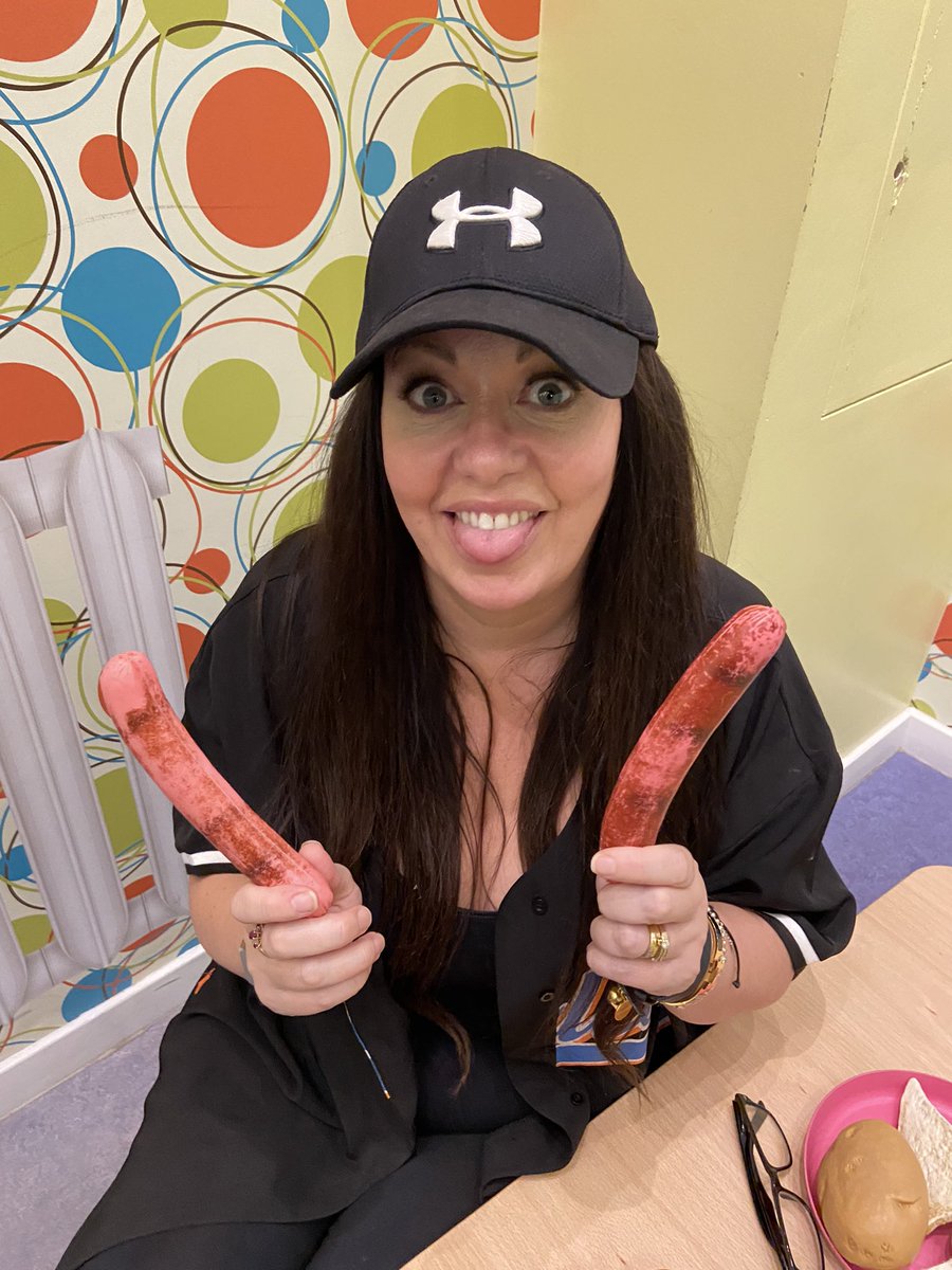 vickers_ste's tweet image. Wishing my beautiful wife a happy anniversary, 11 years today and I still love you as much as ever. You are funny, caring, generous, crazy and loving. I couldn’t imagine my life without you. You are the best mum in the world too, love u loads xxx