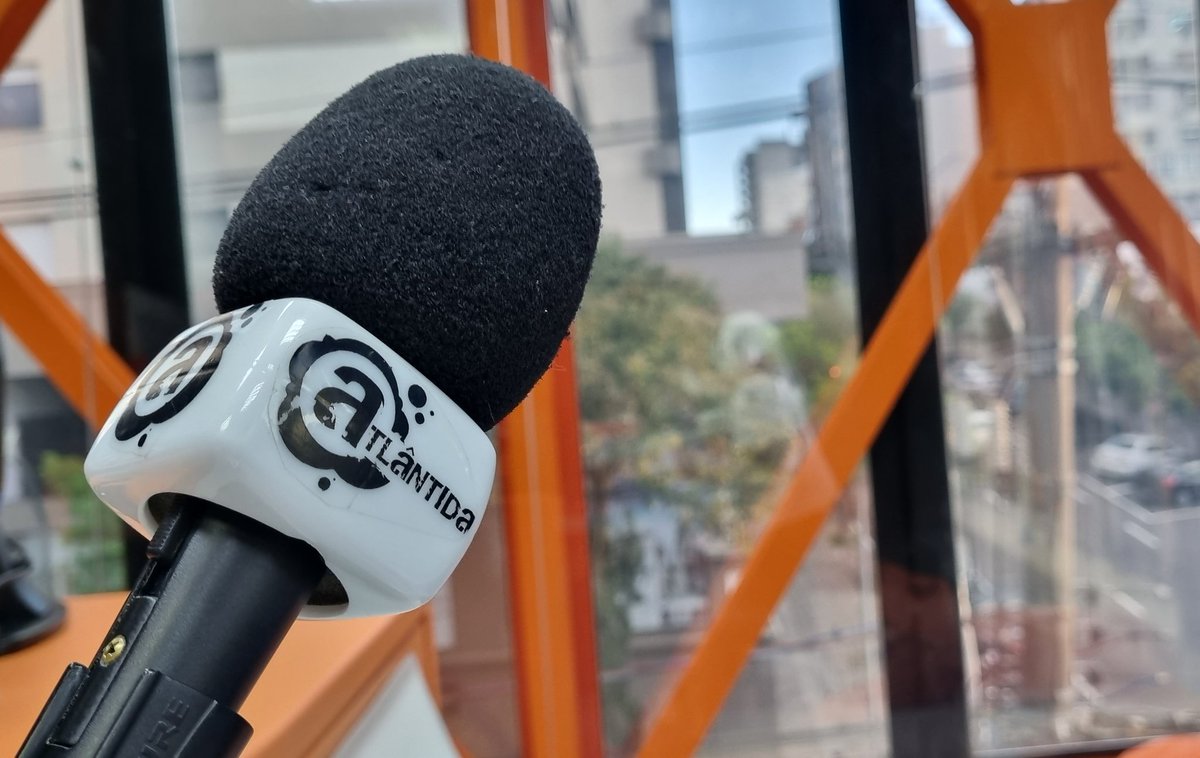 tiagownunes's tweet photo. 1️⃣0️⃣5️⃣▫️7️⃣ FM 
📻⚽️
Te Liga! 
Neste sábado, 15h, tem Futebol da Gaúcha nas ondas da ATLÂNTIDA SERRA para Juventude x Criciúma! https://t.co/4f0vrXHiXu