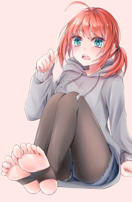 おはあんよでーす!!

ここに来て、本当に秋めいてきましたね!

あんよ界隈 裸足派としてはトレンカでのワンチャンを狙っていきたいところです

逆にタイツ派の人達はこれから盛り上っていく感じ

イラストはツユハさん(@tuyu_ha28) 