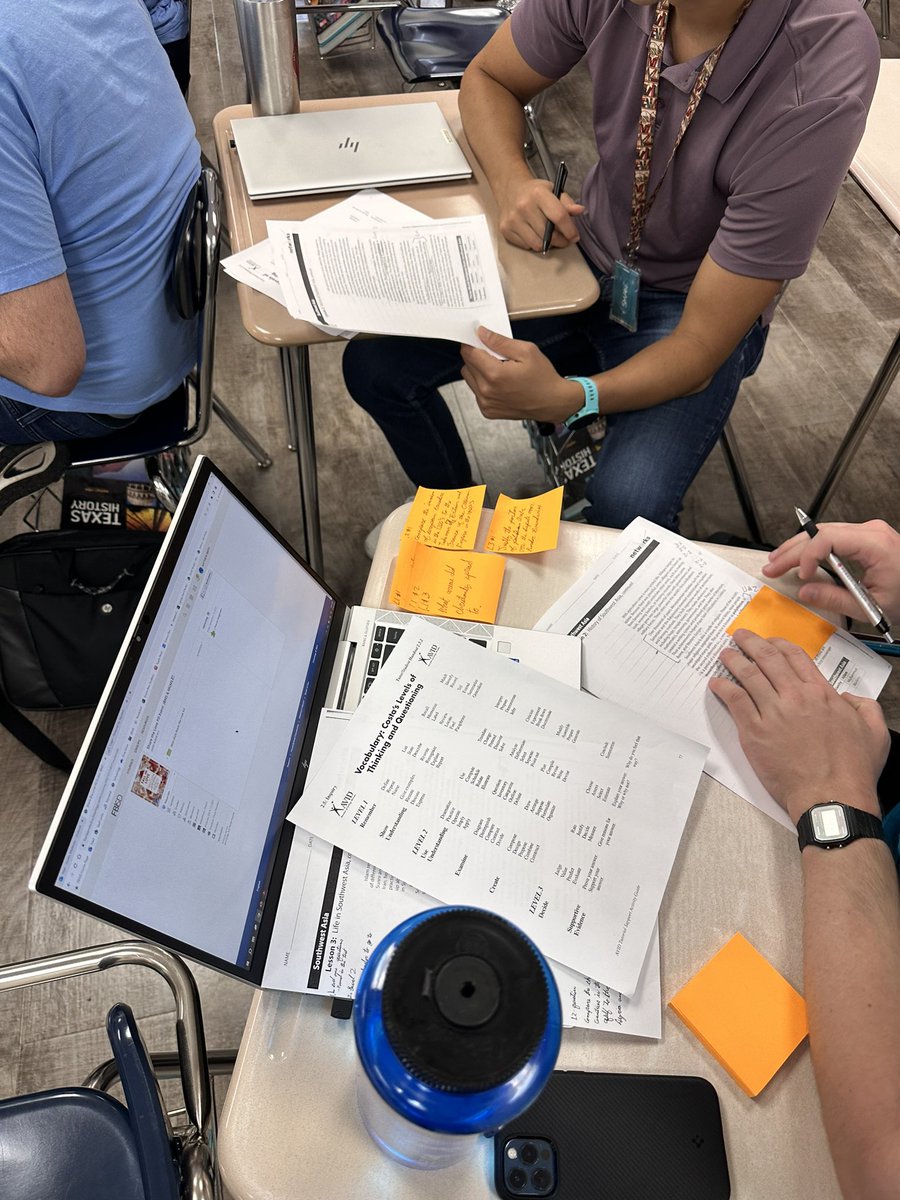 MGMS_Gators's tweet photo. We had the best day joining in PD with our sister school, @JBMS_Bears ! Take a look at a small portion of the wonderful sessions our teachers presented today. #fbisd_learns @FortBendISD https://t.co/LWPqhA2Uf7