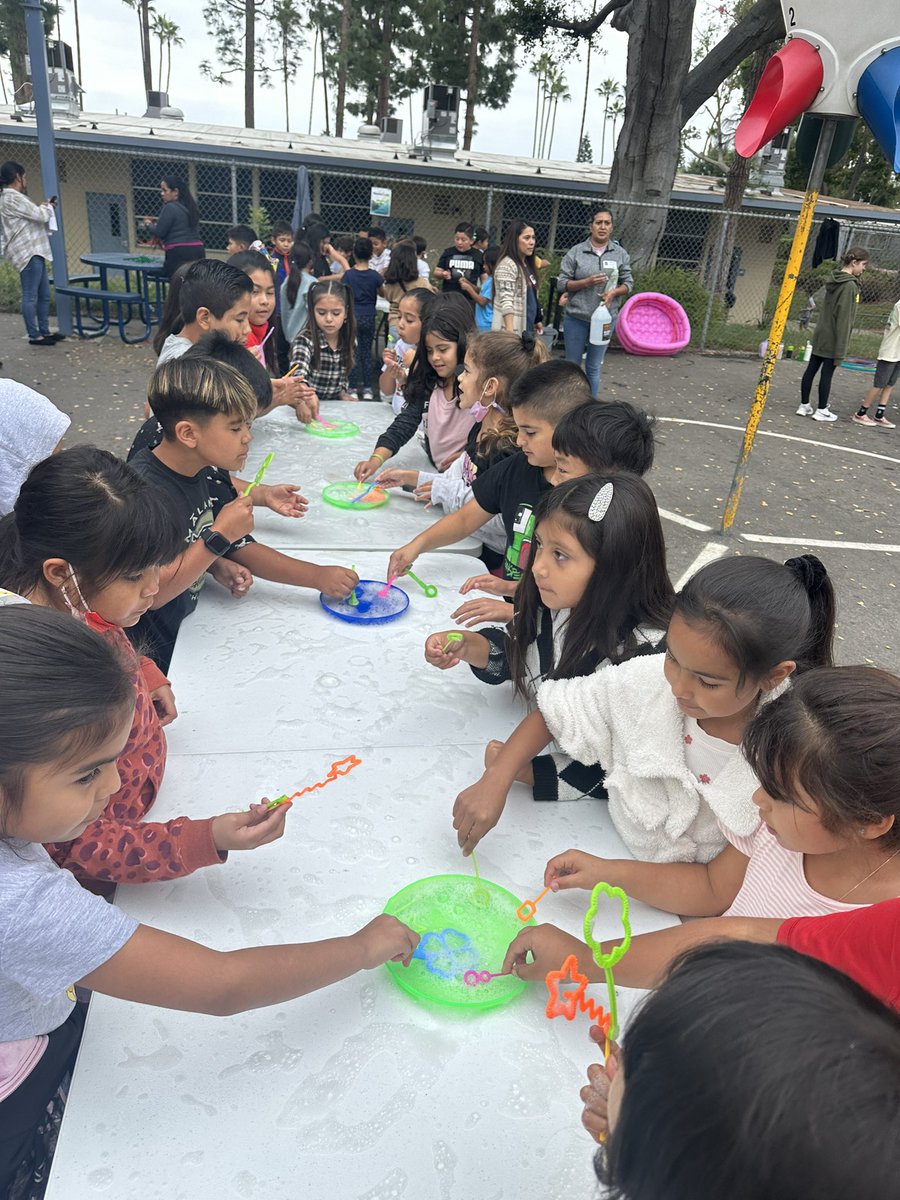 consejeramichel's tweet photo. Our students had a lot of fun during their PBIS bubble party! 🧼🥳🫧
@laderapalma @LHSchools @LaderaPalmaPTA #lhcsd #DIAcademy https://t.co/9RUpfw6p1u