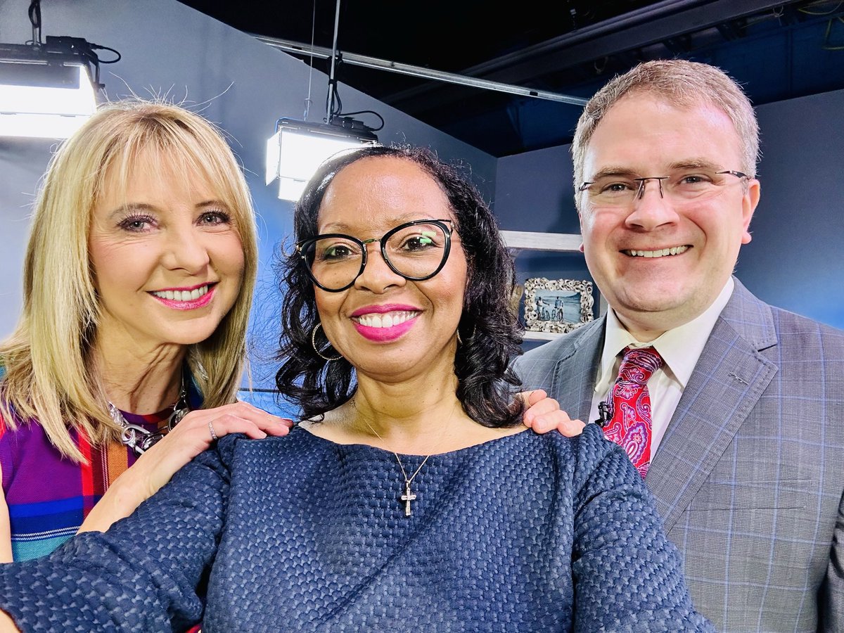 Congratulations, @DawndyWISTV! Enjoy your retirement, my friend. 💐
