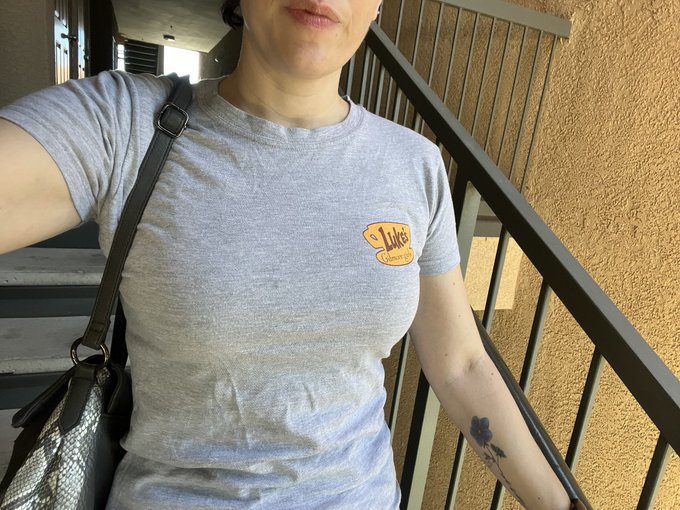 Is my T-shirt too tight? https://t.co/GQtNa13aV0