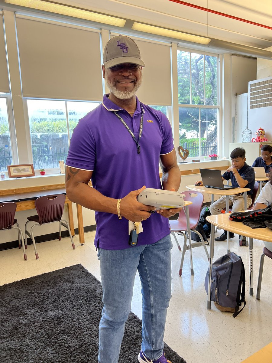 YMPA_LIONS's tweet photo. Kicking off College bound month. We represented for our students! If we can do it, you can do it! #collegebound #lifetimelearners #YMPA #collegeshouldbefree #explores https://t.co/SIwYPEVt3m