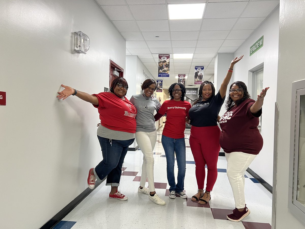 YMPA_LIONS's tweet photo. Kicking off College bound month. We represented for our students! If we can do it, you can do it! #collegebound #lifetimelearners #YMPA #collegeshouldbefree #explores https://t.co/SIwYPEVt3m