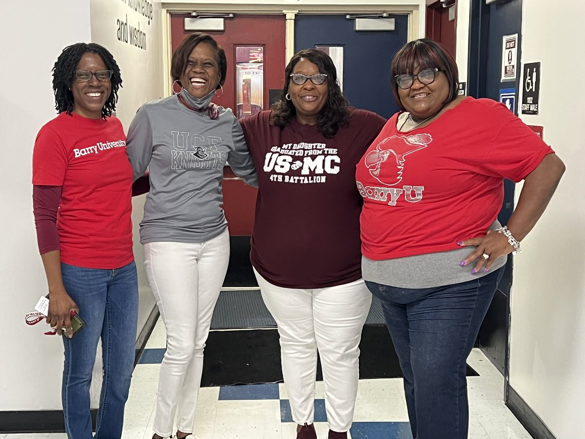 YMPA_LIONS's tweet photo. Kicking off College bound month. We represented for our students! If we can do it, you can do it! #collegebound #lifetimelearners #YMPA #collegeshouldbefree #explores https://t.co/SIwYPEVt3m