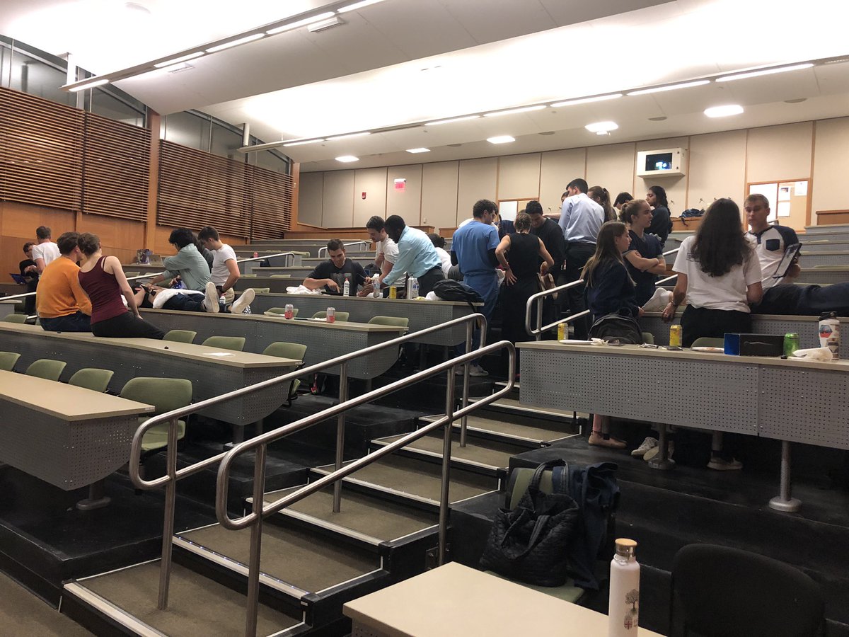 UconnUsig's tweet photo. We had so much fun at our first USIG event of the year, SLUDGE (Students Learning Ultrasound and Digesting Great Edibles)! https://t.co/B3bFBxeiqC