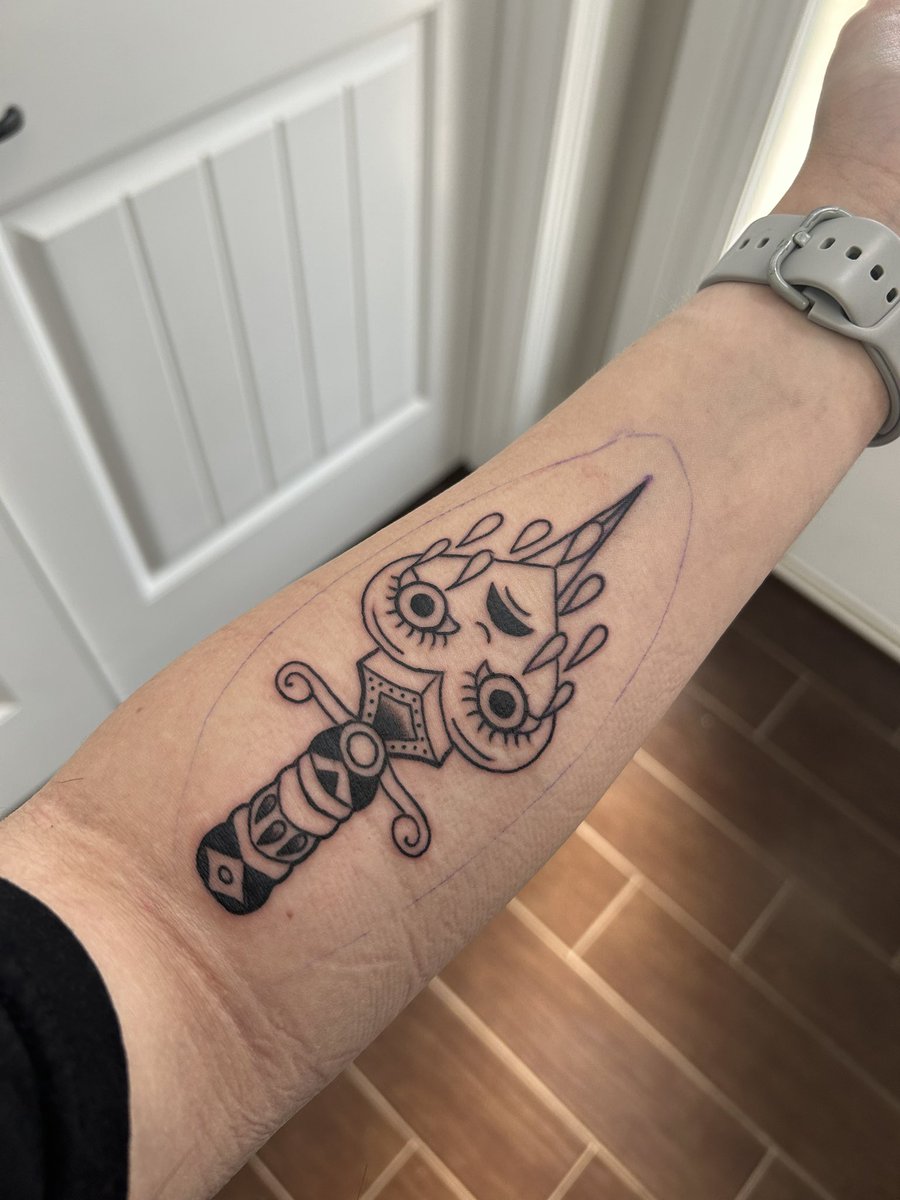 - tuck a knife with my heart up my sleeve

happy birthday h ! figured no better day to finally get my first halsey tattoo than today