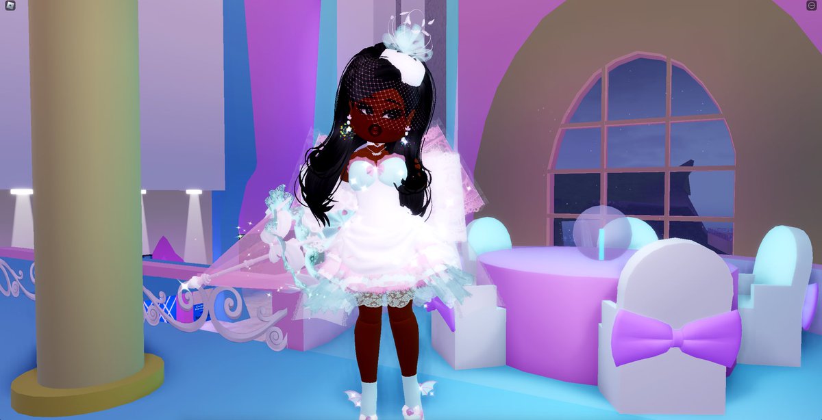CLUELESSLYIN's tweet photo. @STRAWB4LT Elegantttt https://t.co/7t1Hju4oMq