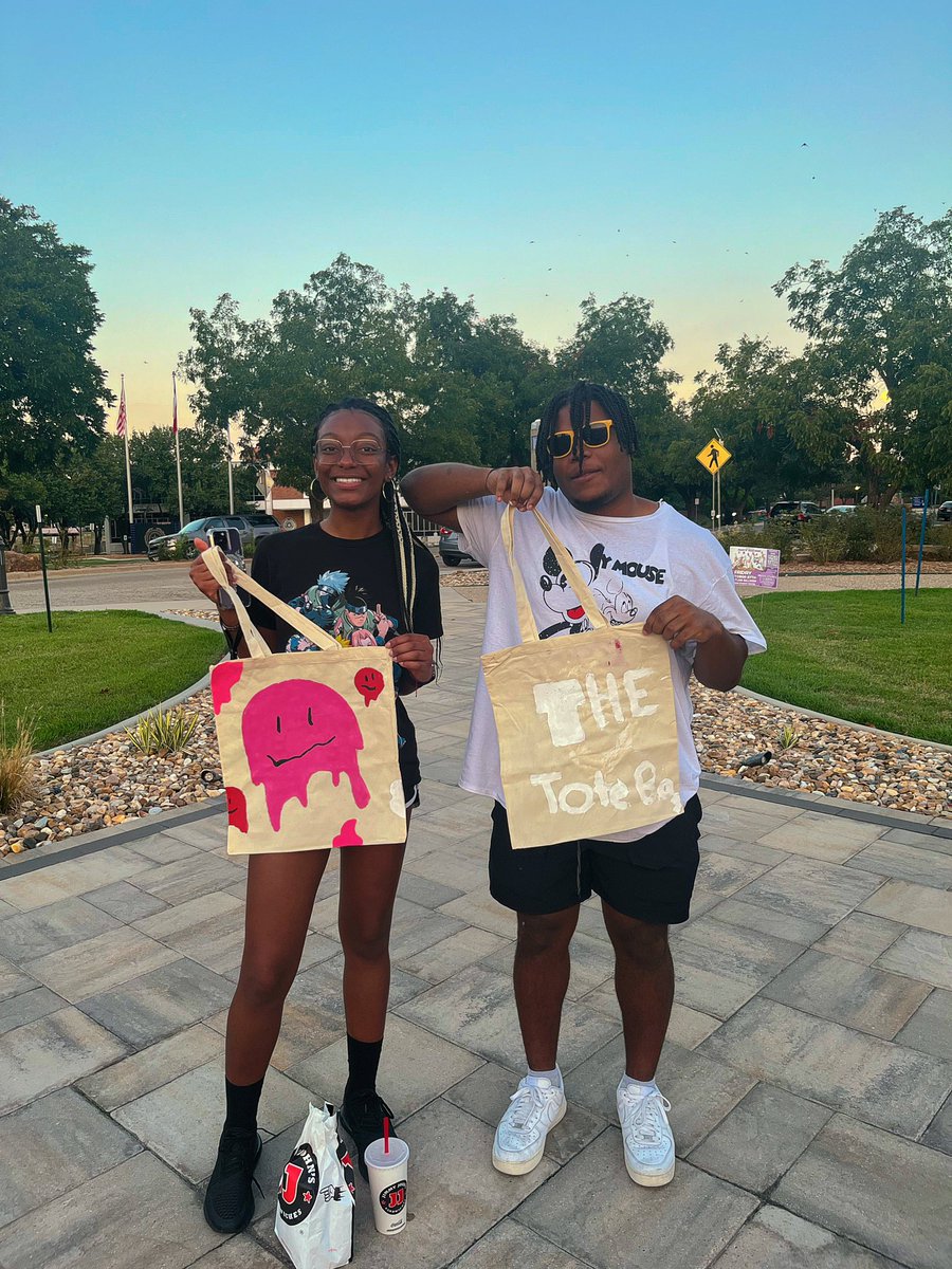 Mu Zeta Poodles 💙💛🐩 tweet media