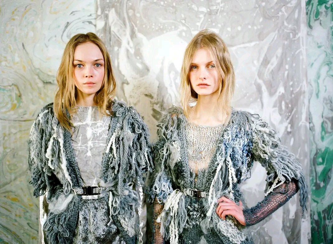 modelwarchive's tweet photo. RODARTE - FW09 Fitting with Siri Tollerod and Kamila Filipcikova

Photo by Autumn de Wilde. 

#KamilaFilipcikova #SiriTollerod #fashionmodel #fashionphotography #RODARTE https://t.co/clfX16Lknc