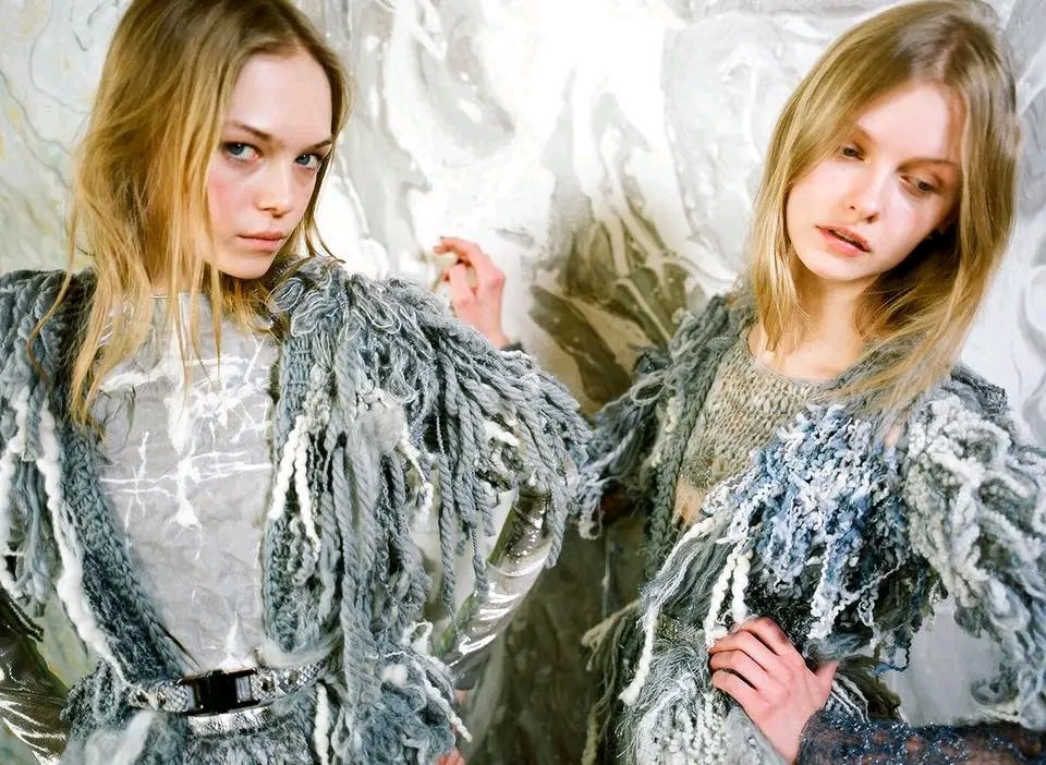 modelwarchive's tweet photo. RODARTE - FW09 Fitting with Siri Tollerod and Kamila Filipcikova

Photo by Autumn de Wilde. 

#KamilaFilipcikova #SiriTollerod #fashionmodel #fashionphotography #RODARTE https://t.co/clfX16Lknc
