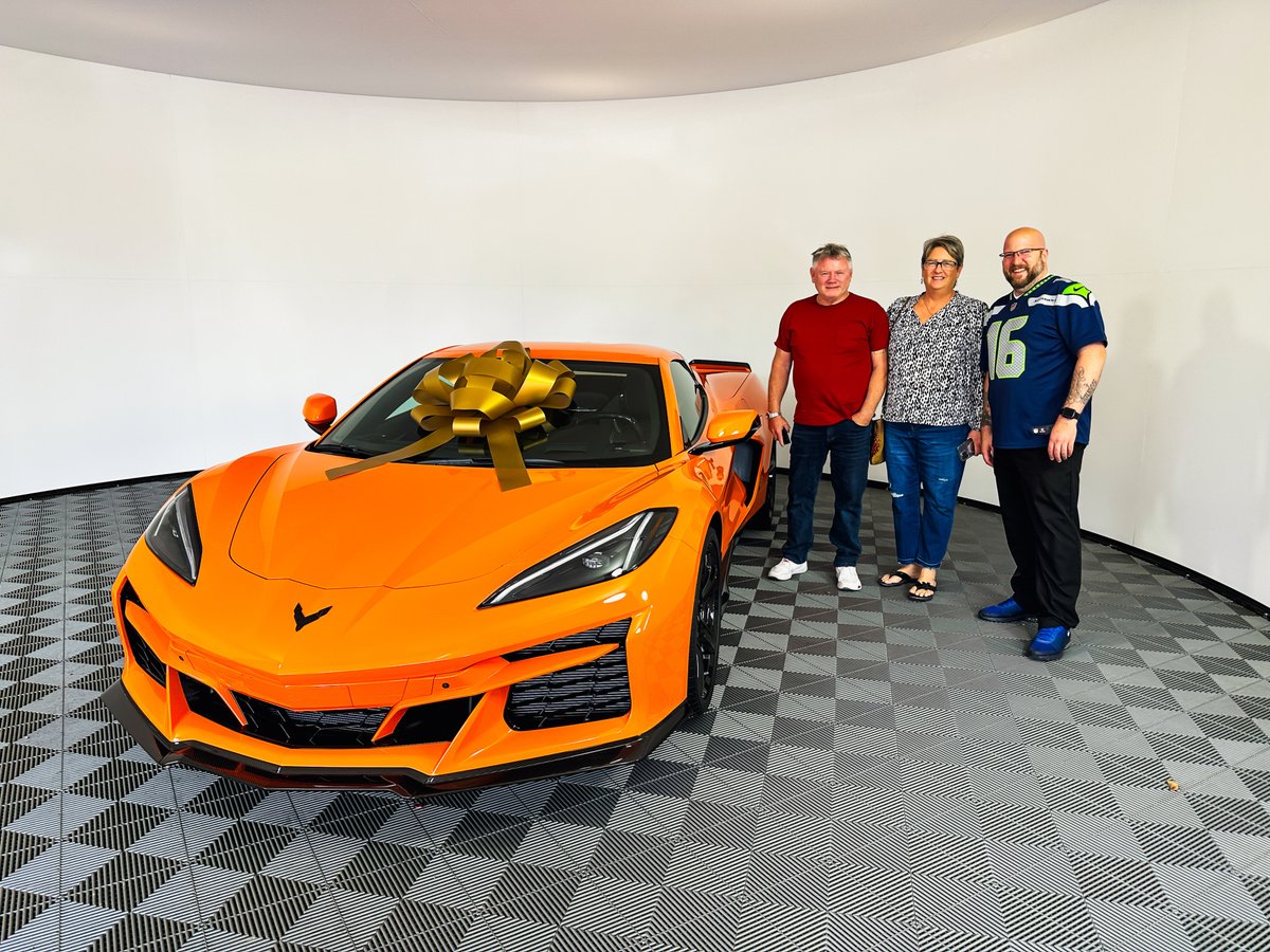 evergreenchevy's tweet photo. Here is Richard and his lovely wife taking delivery of their powerful, brand-new 2023 Corvette Z06 with some help from their Salesperson, Kyle Renfro! Congratulations to you both, enjoy your new ride! 🎉🎈 Visit us online to order your very own Corvette: https://t.co/b0nkHvIx69 https://t.co/kBjXBY4Y6n