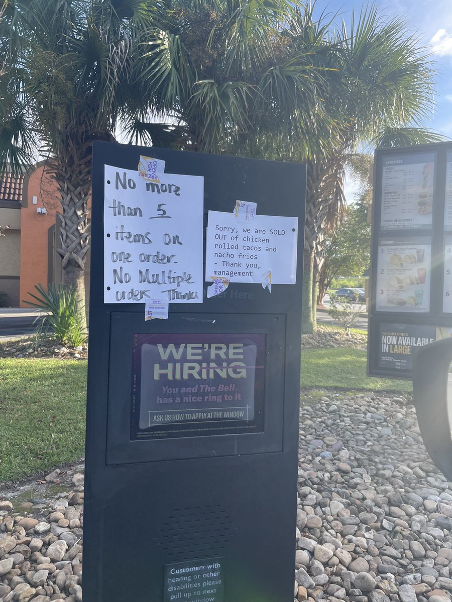 GeoffCeg's tweet photo. @tacobell what’s going on? This you? https://t.co/Umju63d53L