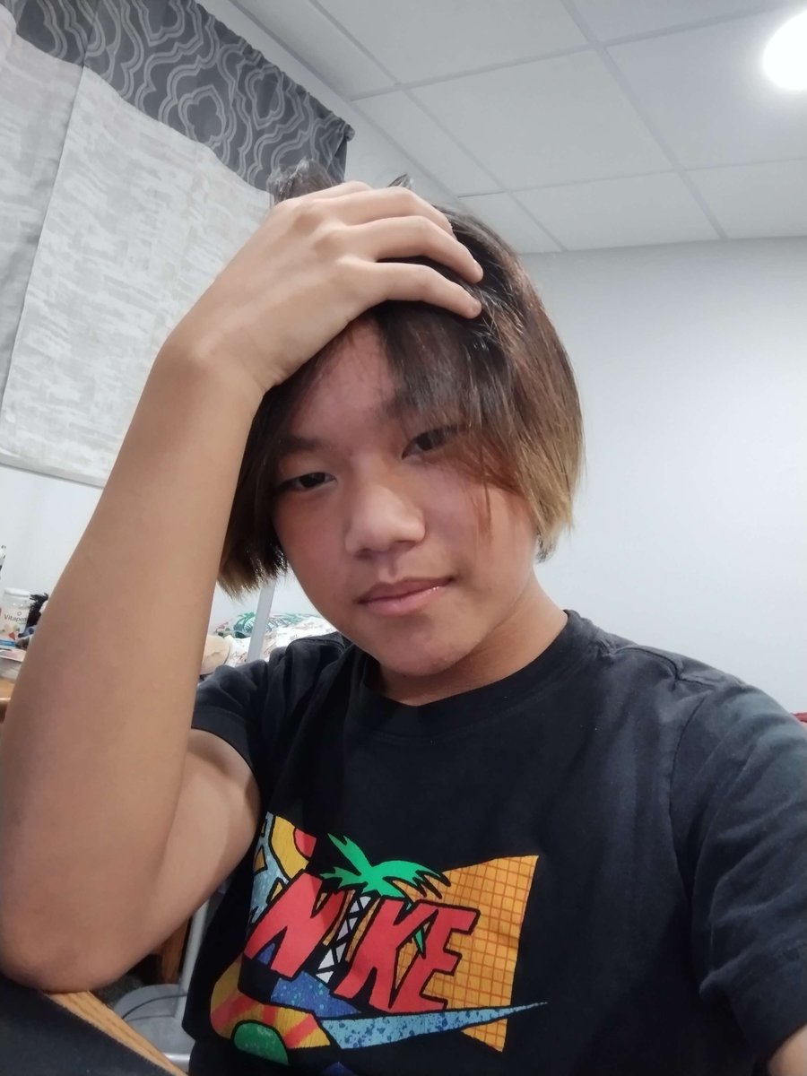 quicksznn's tweet photo. bro said im ugly : | https://t.co/NB7idc9gOu