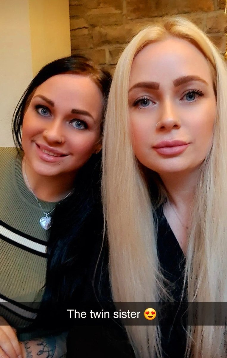 Leah_LDStudent's tweet photo. A rare photograph of myself and my twin sister 💕 

#NaturallyBlonde #Twins #Sister https://t.co/3HNVwkmpo9