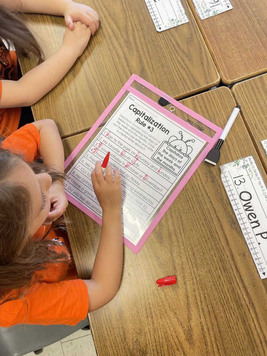 mssarracini's tweet photo. Working hard on our grammar centres this morning! Our grade 1s are learning when to use a capital letter ✏️ https://t.co/3xDa16XknQ