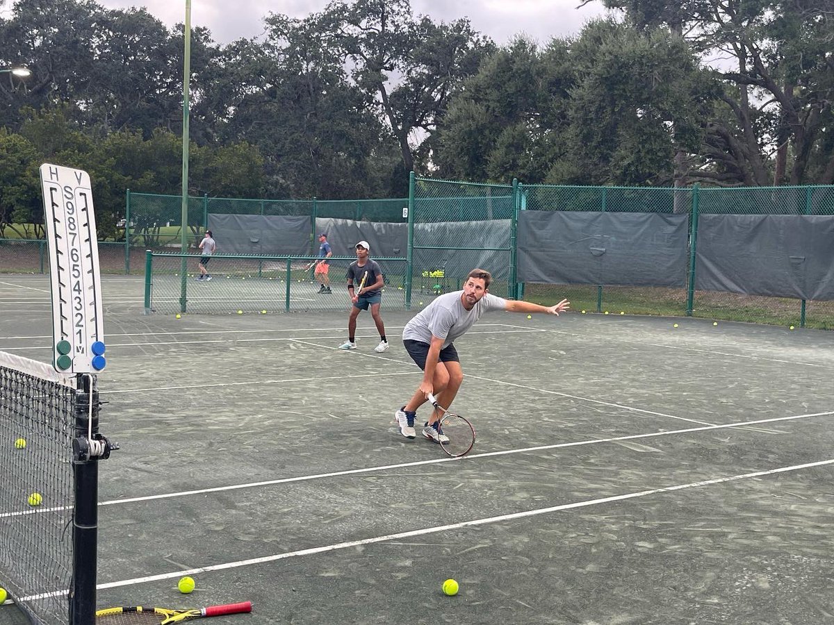 Hustle and heart set us apart… That was the mantra for last night’s Advanced Men’s Clinic 💪🎾 #dunesgolfandbeachclub