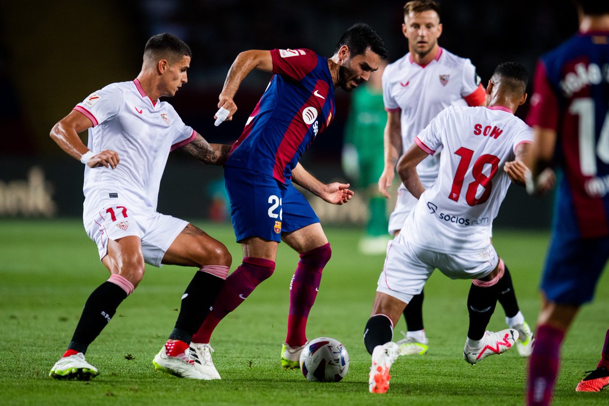 Friday night win 💫 Enjoy your weekend, Culers! 💙❤️ #ForçaBarça #LaLiga