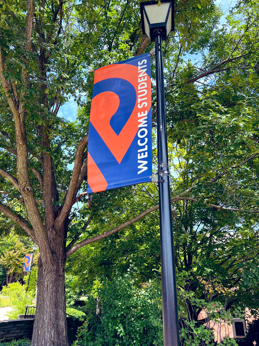 kelly_vazquez16's tweet image. Welcome week festivities prior to classes included convocation and “meet the department” activities for freshman physics &amp;amp; engineering students! I am SO GRATEFUL for such amazing new colleagues 🔵🟠

{reflection post for F23 semester}
#newprofessor #newPI #freshman #WomenInSTEM