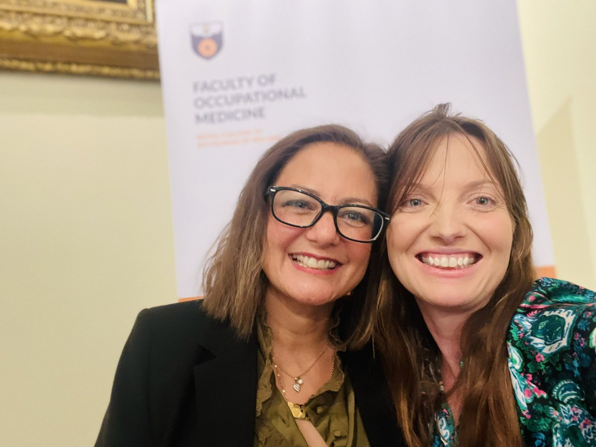 Catching up with the lovely Emma Persand, co-speakers at the RCPI Faculty of Occupational Medicine Autumn meeting! #talkmenopuase #menopauseforall #menopauseatwork @EmmaPersand
