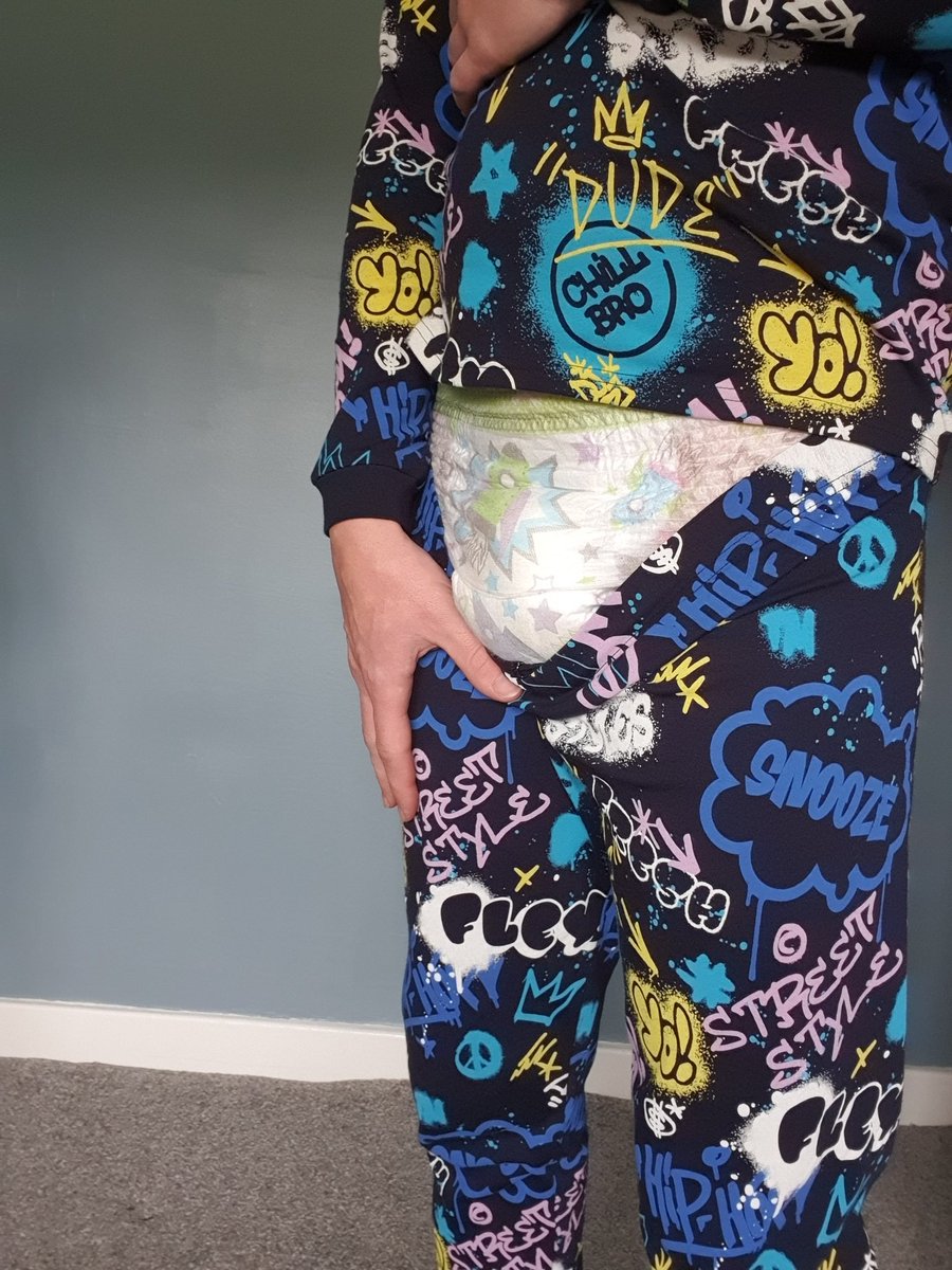 dryniteskid's tweet photo. New pj's day 😁😁 only issue with skinny fit pj's is they're a bit revealing 🙈

Anyone wanting them search M&amp;S
Graffiti boys pyjamas 🙋

#abdl #diaperboy #dl #tbdl #ninjamas https://t.co/PcA43PUSCj