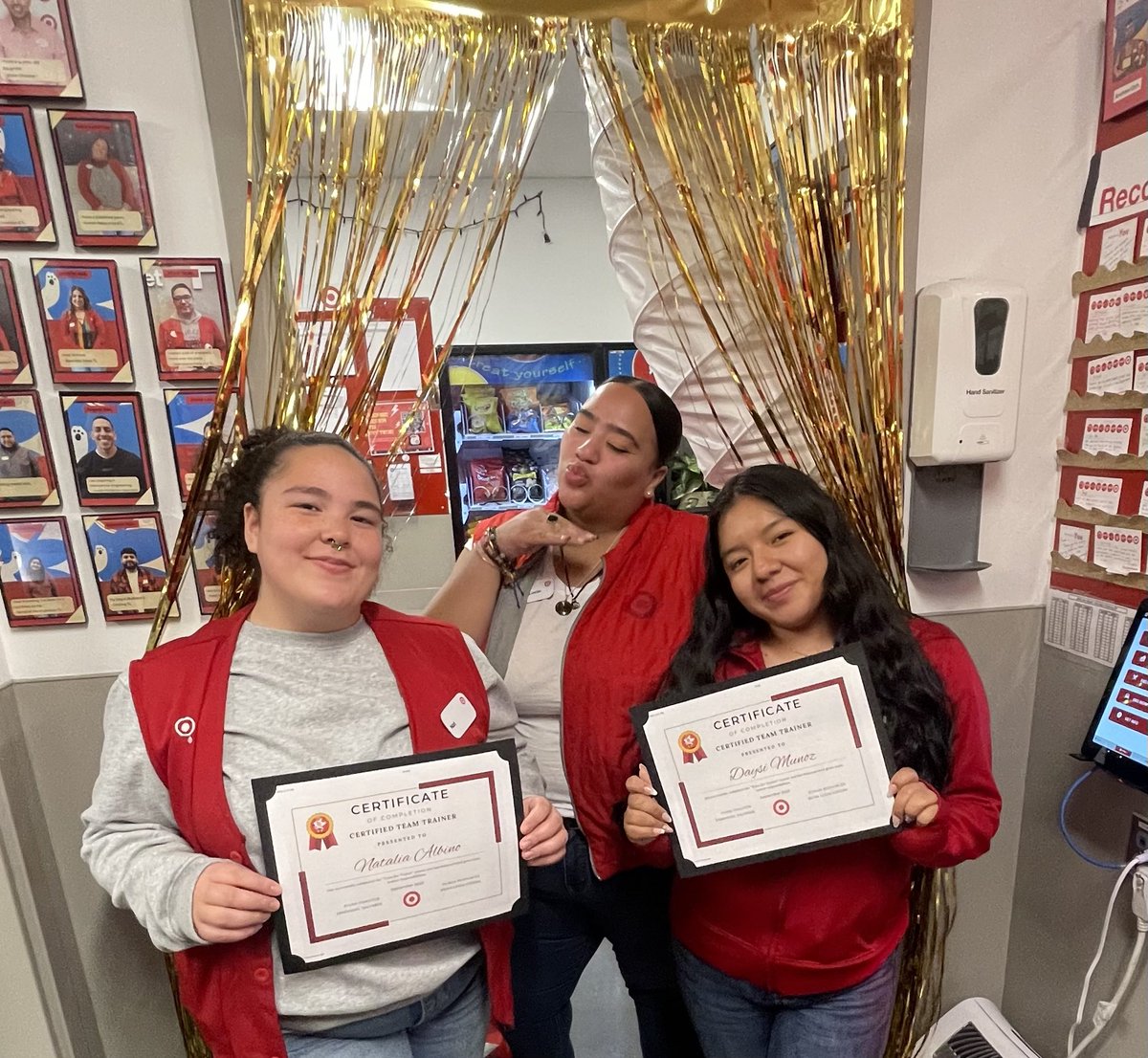 Daysi_TGT's tweet photo. 🚀Kicking off #Target #JacksonHeights #T3280's Team Trainers journey! 💪 Exciting times ahead as we empower and inspire excellence together 🏆 #CareGrowWin Together ♥️ @Reina95 @MannyTGT28 @VanessaMolina_1 @jj_pineda_ https://t.co/Q8dikqmo0D