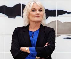 SrenKasperBents's tweet photo. Når man vrinsker for meget efter magthavernes smag, trækker de en ind i folden - og fodrer en med gulerødder og rygklapperi. Fornylig @BosseStine til @Moderaterne og nu #ElisaRimpler til @nationalbanken🤢 #ForbandedeHyklere #Pampervælde #BUPL #NokerNok #dkpol #dkmedier https://t.co/2k5eDNfoov
