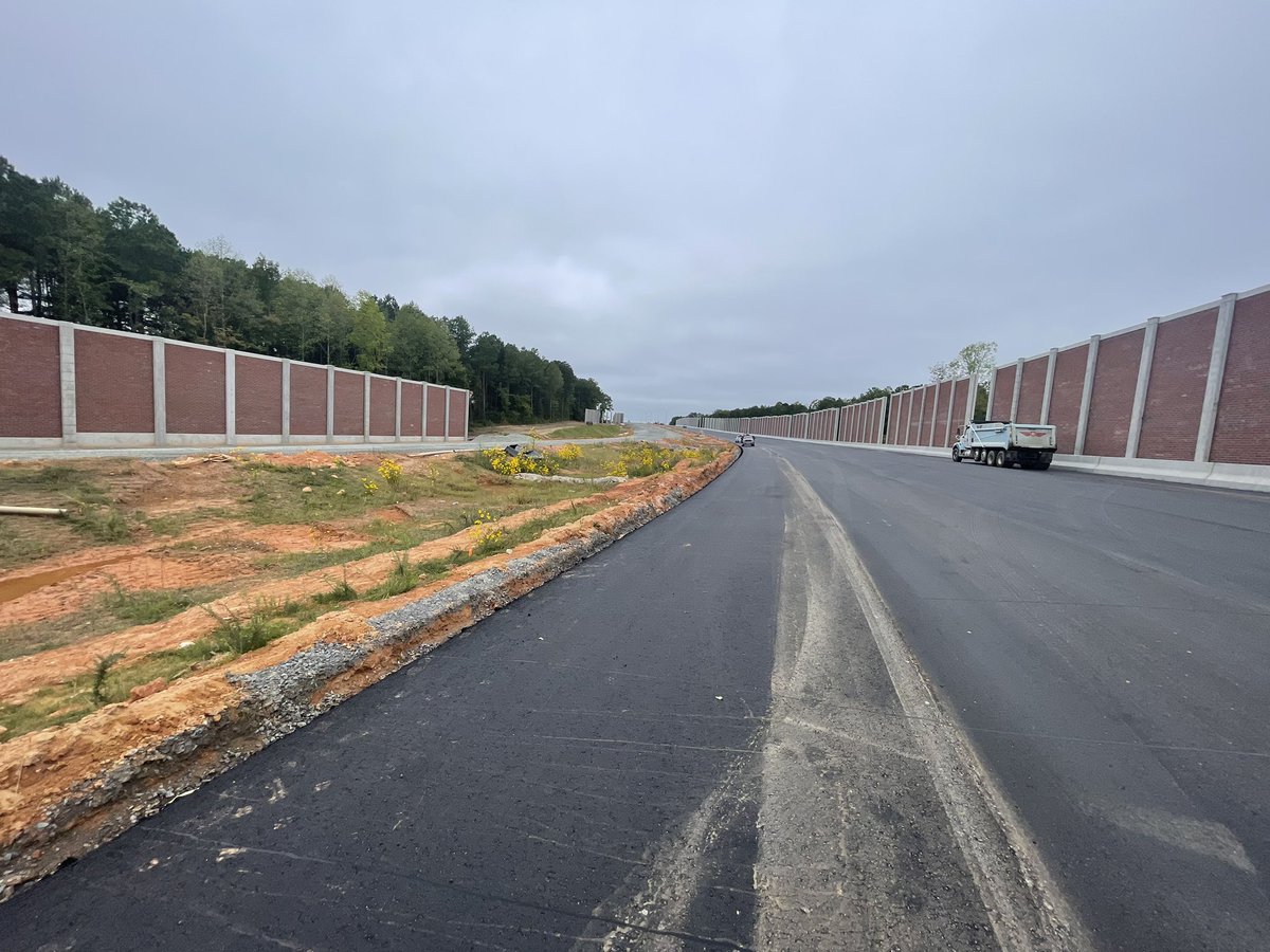 MattTalhelm's tweet image. On @WRAL at 7: @NCTurnpike takes us through the Triangle Expressway construction between #Apex &amp;amp; #Garner. This project gets the state 18 miles closer to completing the 540 loop around #Raleigh. I’ll tell you when it will open to traffic &amp;amp; when the entire loop will be done.
