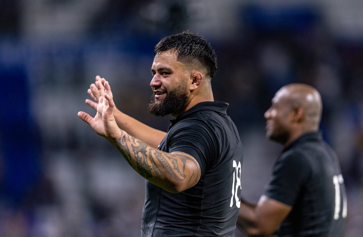 AllBlacks's tweet photo. Merci Lyon 👏

#NZLvITA https://t.co/Wi5lI6TTJZ