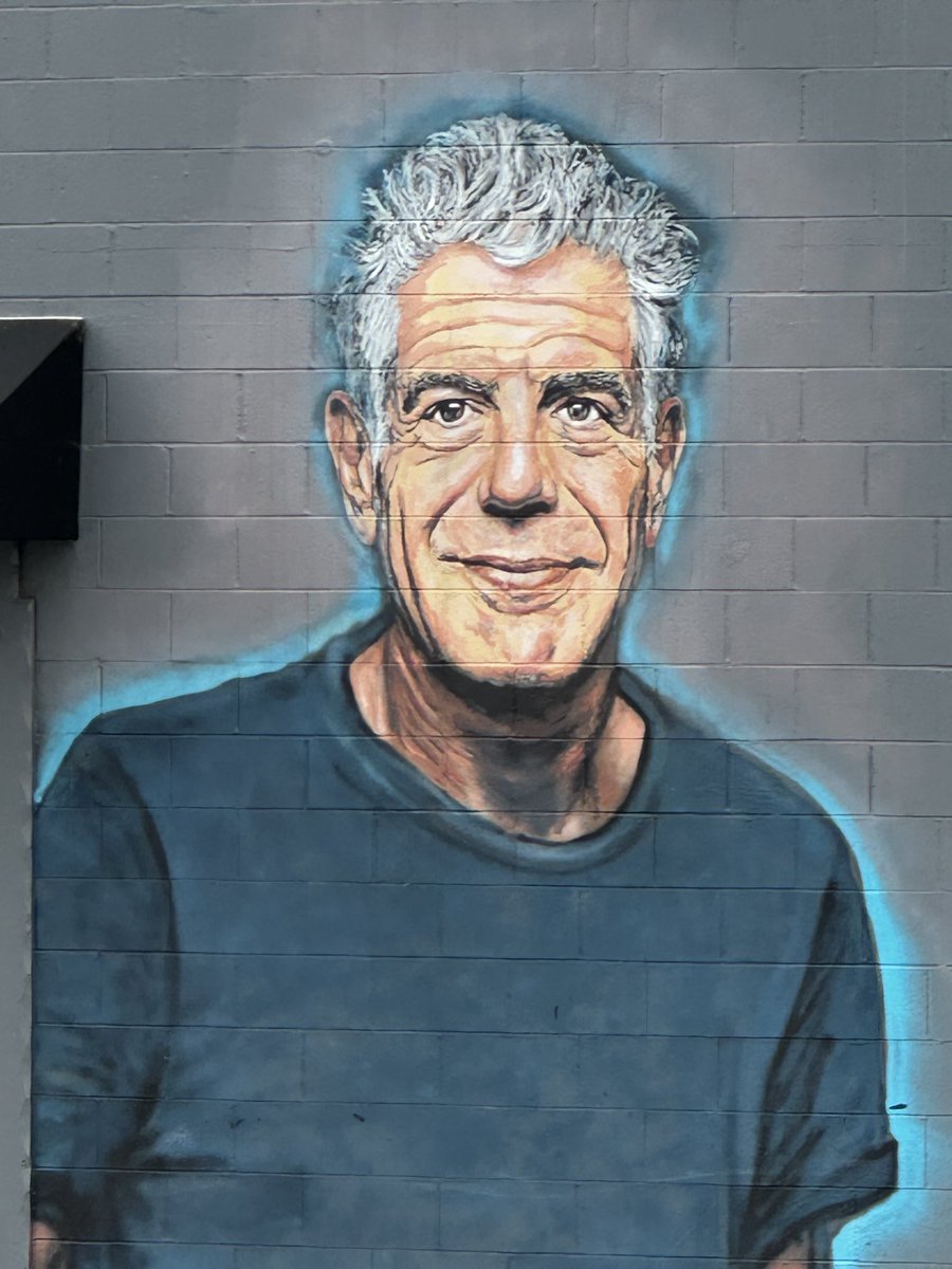 TonyTodd54's tweet photo. #FoodPioneer #AnthonyBourdain #Roadrunnner https://t.co/buBzFv4ftd