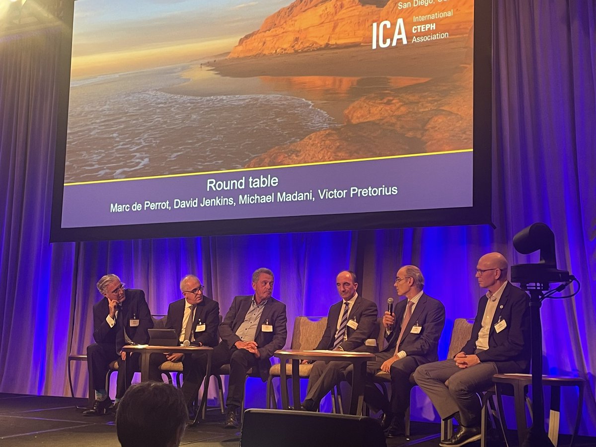 The world’s experts (Drs. Madani, Fadel, Meyer, Jenkins, de Perrot, and Pretorius) in PTE surgery discussing challenges.