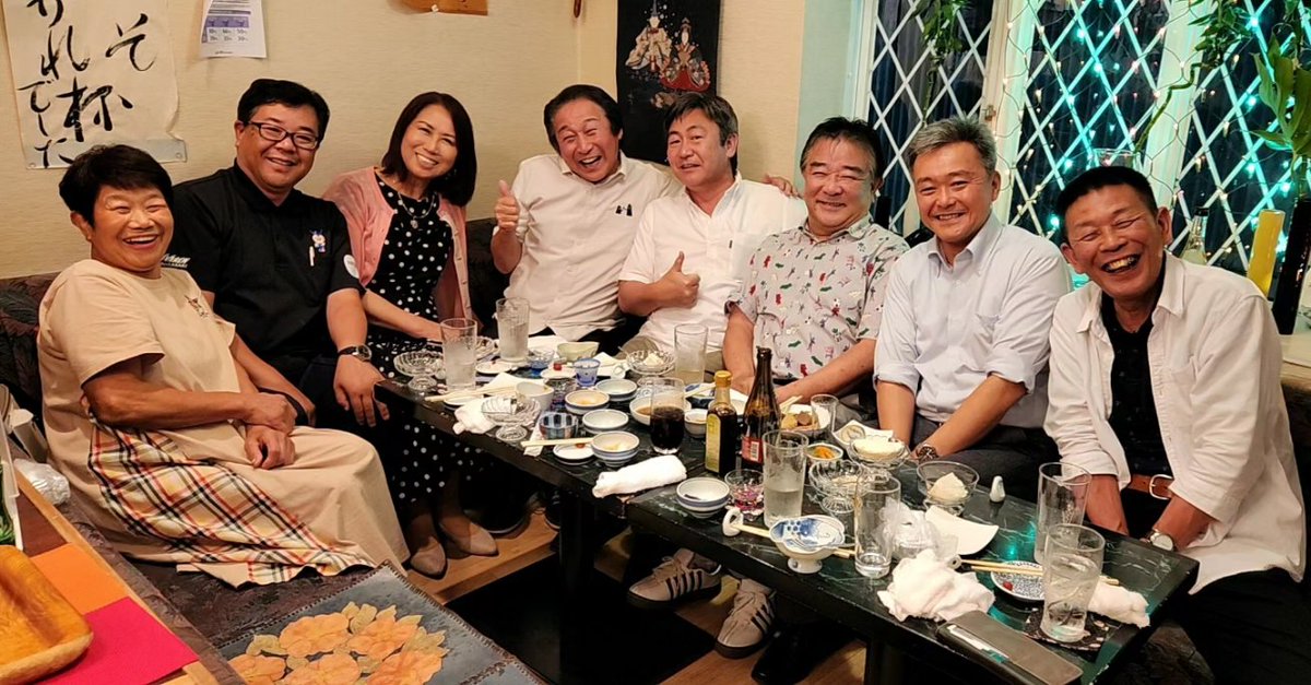 DWWpEqV5xjLGncp's tweet image. 『四部隊合同自衛隊記念日行事』前日。～友遠方より来る。🤗✨🍻🎶  #中秋の名 #華月 #LeapForward