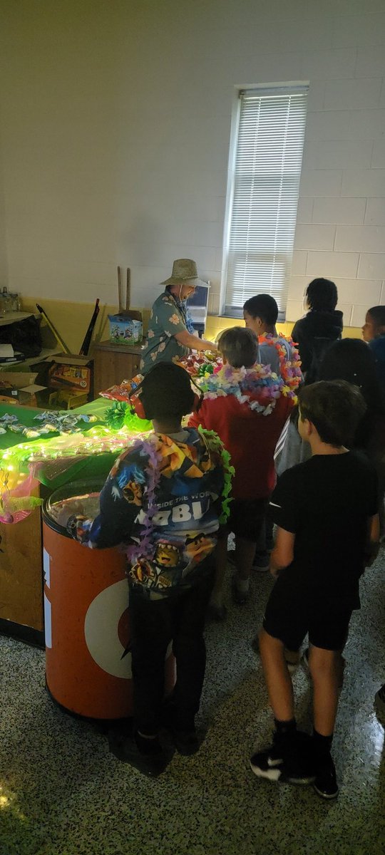 Brandon Middle School tweet media