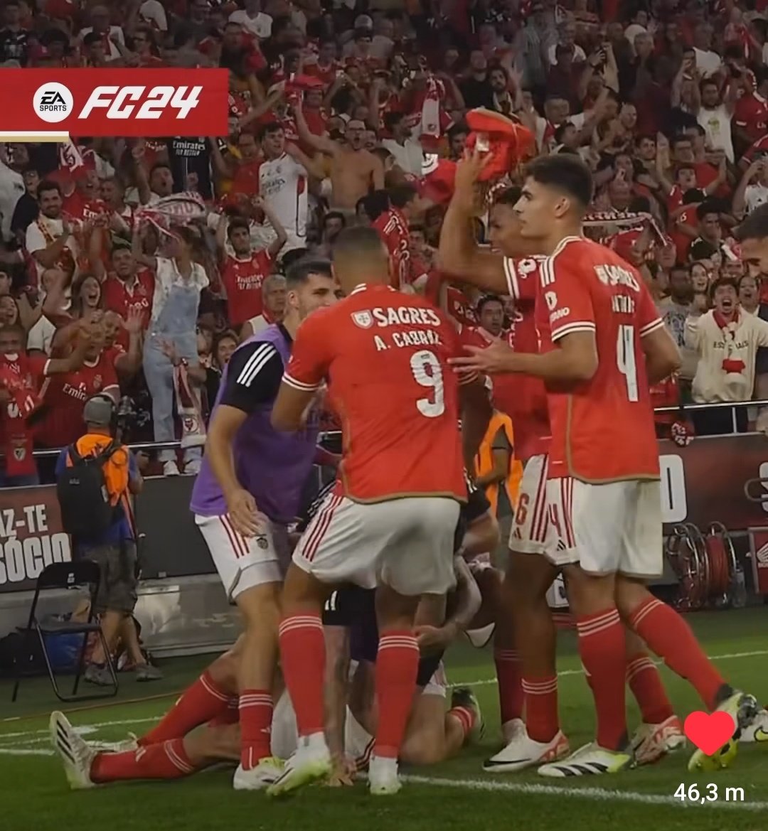 Ok, mas e o Bah que apanhou a camisola do Di Maria do chão, beijou-a, e mostrou-a aos adeptos tipo Simba? I-