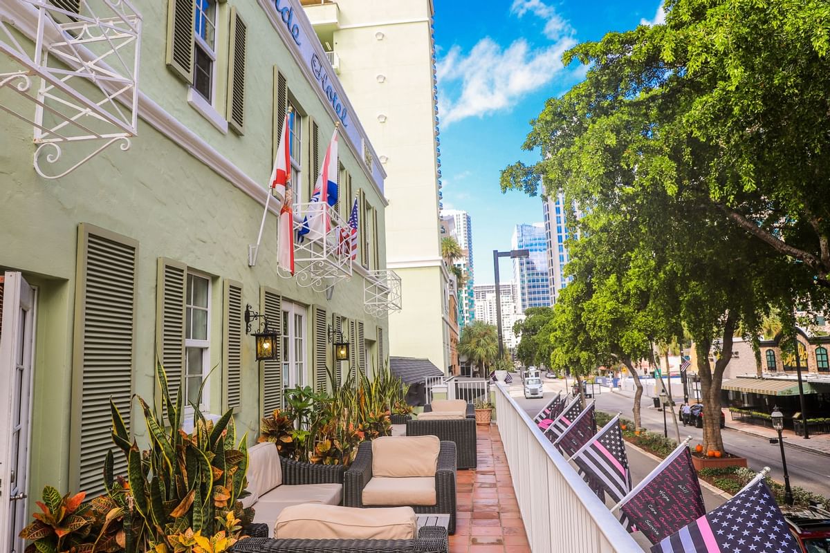 Riverside Hotel tweet media