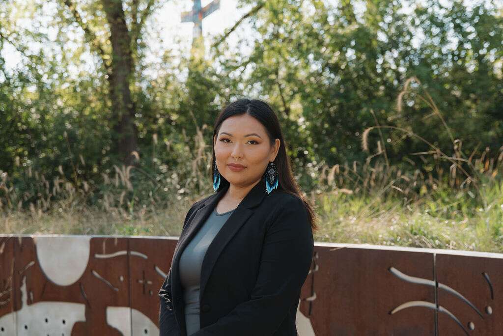 Congratulations to Raven Richards, the 2023 recipient of First Peoples Law's Indigenous Law Student Scholarship! Meet Raven + the honourable mentions @ buff.ly/46dIePU #IndigenousRights #IndigenousLawStudents #cdnpoli