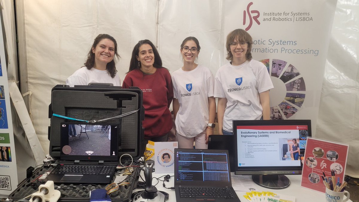 Jose_SV_'s tweet photo. @ISR_Lisboa @deec_ist  @istecnico 
Developing interfaces for controling planetary rovers! Great team. Inspiring! https://t.co/iQmJxubBpo