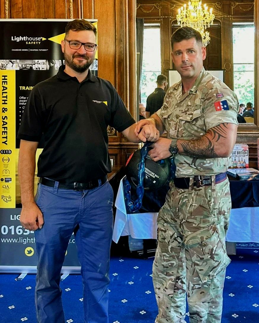 andyunwin01's tweet photo. Today I took great pleasure handing over the Medicine Ball Challenge in person to  Lighthouse Safety on their Charity Golf day 
Get involved 👇
https://t.co/yIvHeM2J3O 
@CombatStress @Soldierscharity @LighthouseSafe

#medicineballchallenge #mentalhealth  #invisibleillness #giving https://t.co/Cz2oUHjeh8