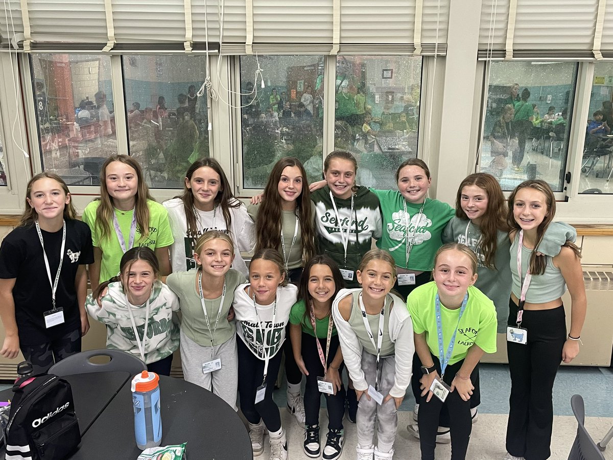 Rocking our Seaford gear and feeling the school spirit on Seaford Pride Day!  #SeafordPride #seafordufsd