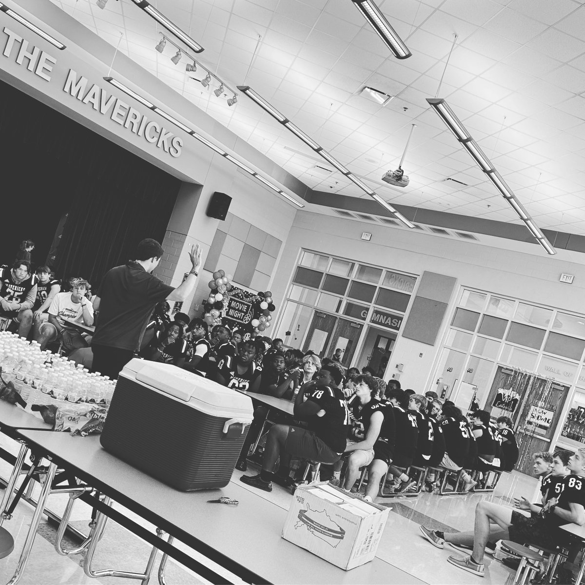 fbcmfusion's tweet photo. Sharing some good food and the good news with the @GHSMavericks football team on homecoming Friday!! https://t.co/uAwN3E5Lfr