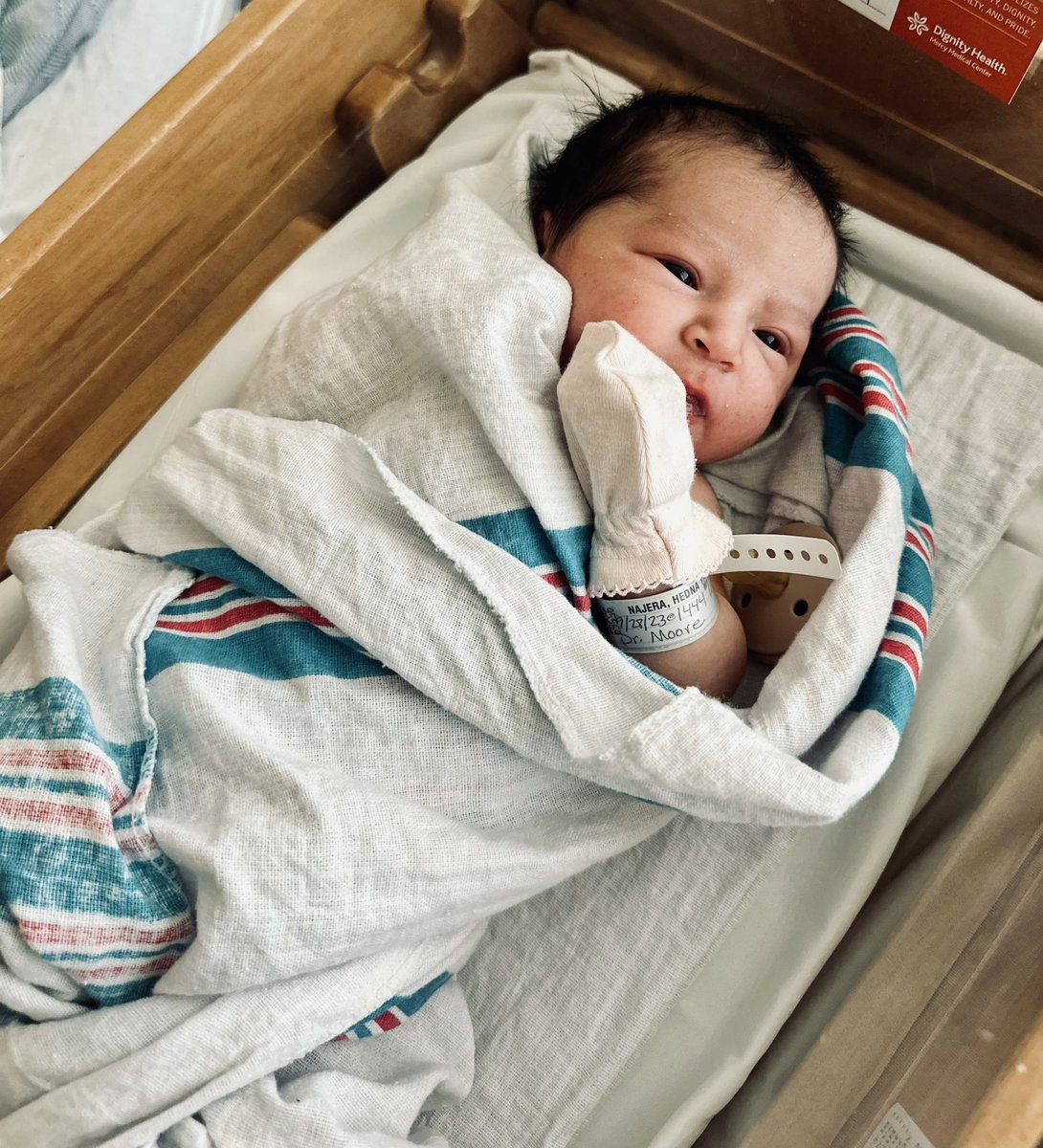PixelGhosty88's tweet photo. Lydia Skullflower is here 👸🏻💀🌸🎃🖤

Born 8lbs, 1 ounce. Healthy with no issues. She’s a happy little baby &amp; we’re so happy she’s finally with us. I love her so much 🥹 I cried so much seeing her for the first time 😭 https://t.co/1jPvWnxUv8