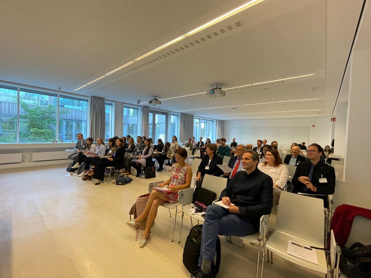 the_europaeum's tweet photo. And a special thanks, among many others, to @vasileios_rizos, representing @CEPS_thinktank, who joined our panel on #EconomicStrategicAutonomy this past Tuesday, along with @stormy_mildner, chaired by our very own Adrienne Cheasty (former @IMFNews). https://t.co/9XoKQtYMUX