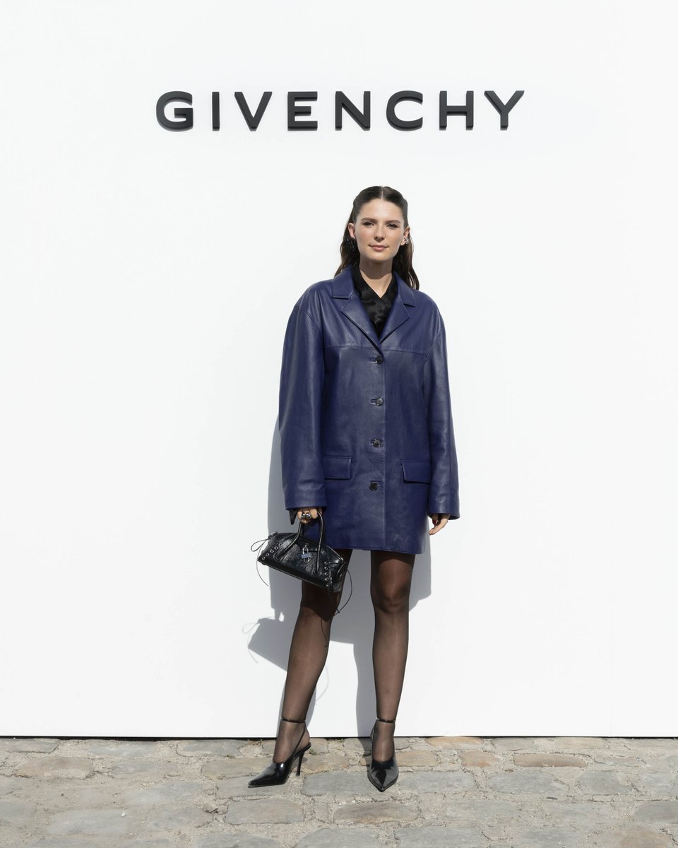 GIVENCHY