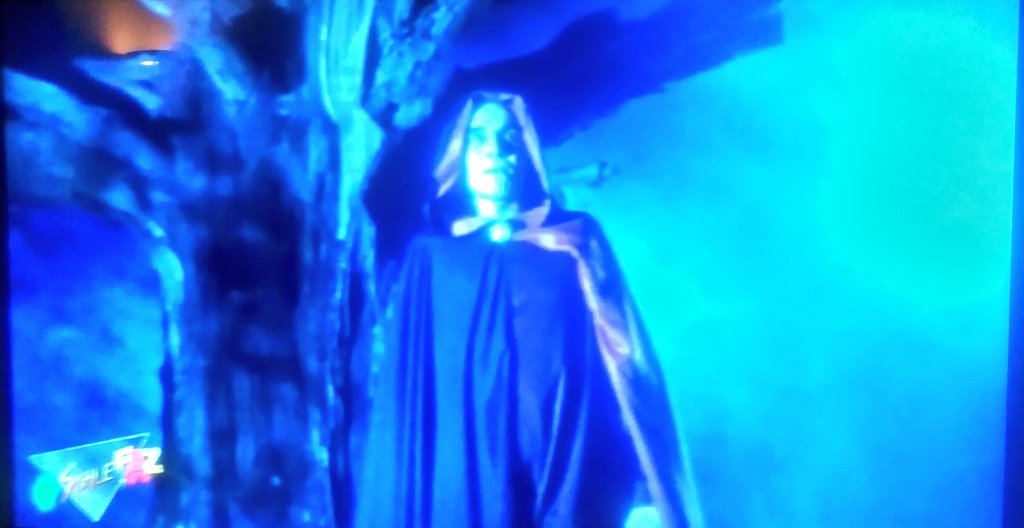 moxi06's tweet photo. ....Nein ich weiss doch auch nicht was das jetzt soll aber endlich leuchtet irgendwas ....Hier #Schlefaz #WirSindSchleFaZ #Amazonen https://t.co/Ijqp5J3LGU