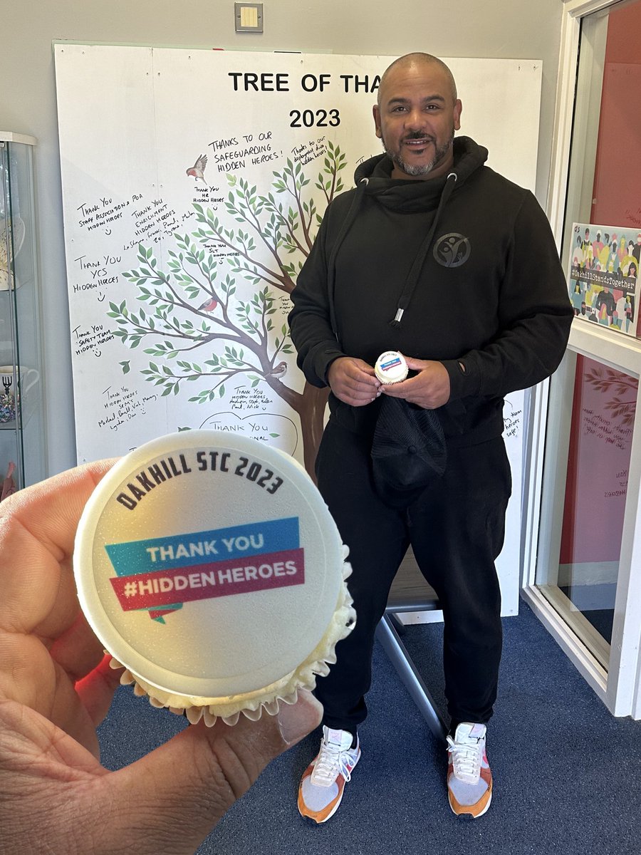 BookBenson's tweet photo. A big thank you to all at Oakhill Secure Training Centre for my cupcake to celebrate #HiddenHeroes Day. I’m always inspired to make a difference when I get to see the unsung heroes in action in what are often difficult environments. I’m proud that #TEAMCIC get to play our part https://t.co/kegh06bu3A